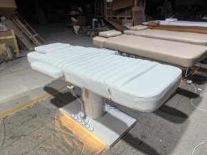 Lettino Estetico Elettrico Moderno a 4 Motori, Nero e Beige, Regolabile per Trattamenti Viso, Ciglia, Massaggi, Spa e Salone di Bellezza - Product Image 6