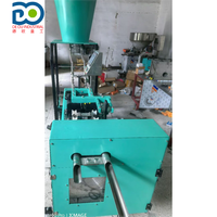 Machine de moulage de blocs nutritifs non tissés, machine de remplissage de sacs de culture de légumes, machine de remplissage de terre, machine de rempotage biodégradable sans sac