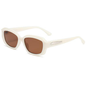 3327 rétro Y2K mode <span class=keywords><strong>lunettes</strong></span> <span class=keywords><strong>de</strong></span> <span class=keywords><strong>soleil</strong></span> pour hommes femmes haute qualité poli PC cadre crème solaire coloré maquillage artefact sur pour <span class=keywords><strong>Amazon</strong></span> - Product Image 4