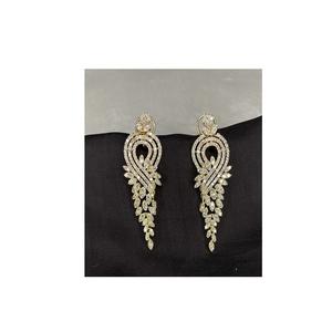 Boucles d'oreilles de créateur en or jaune 14 carats avec pureté VS Si diamant véritable unique pour une occasion spéciale porter des bijoux - Product Image 1