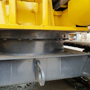 Excavatrice sur chenilles Komatsu PC70-8 d'occasion, bien entretenue, peinture d'origine, hydraulique parfait, idéale pour petits projets de construction - Product Image 4