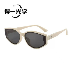 Kitten Eye <b>Sunglasses</b> Black UV400 PC Frame Women Fashion Eyewear - Product Image 2