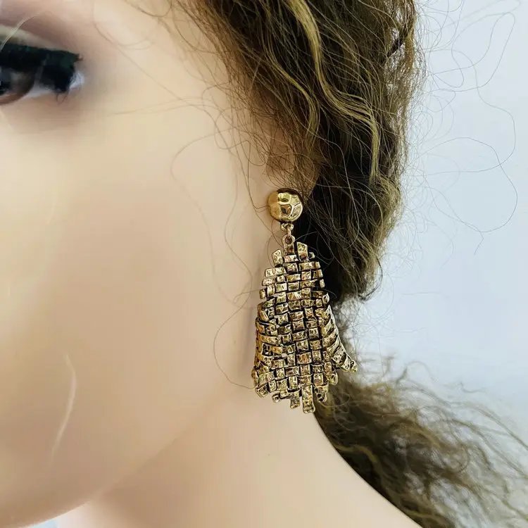 2023 New vintage design drop Metal made old earrings Exaggerated earrings Hiphop exaggerated earrings