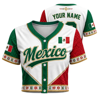 Baseball-Trikot mit Aufdruck: Auffällige Weiße Basis mit Rot-Grünem Webmuster und Goldener Einfassung, OEM POD Individueller Teamname und Nummer