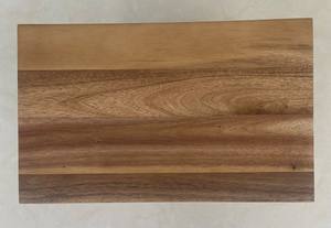 Petit tabouret rectangulaire décoratif en acacia (non démontable) - Product Image 4