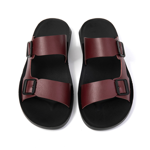 Sandales d'été confortables pour hommes EUR, légères, respirantes, antidérapantes, pour une utilisation intérieure à la maison et des activités de plage en plein air. - Product Image 5