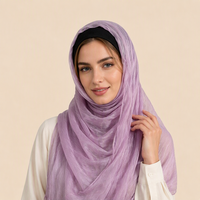 Châle Hijab en Organza Froissé Scintillant Uni avec Bord Volanté Effet Ligne de Pêche – Élégant Foulard Musulman pour Femme, Idéal pour Fêtes, Mariages et Ramadan