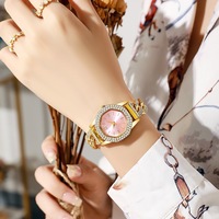 Montre-bracelet cubaine entièrement sertie de diamants en gros, montre à quartz en alliage avec cadran à chiffres romains et diamants pour femme