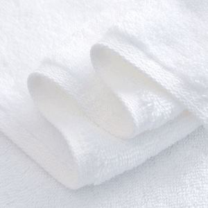 Serviette de bain en coton blanc non tissé 600 g/m² pour spa et hôtel, séchage rapide, super absorbante, avec service de logo personnalisé - Product Image 4