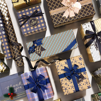 Ensemble de rouleaux de papier cadeau de luxe avec boîtes cadeaux, rubans, nœuds, étiquettes, design rayé bleu marine et doré, fournitures d'emballage en gros