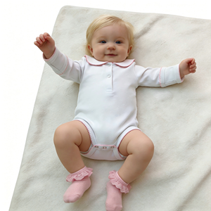 Combinaisons pour bébé personnalisées avec monogramme, Combinaison pour nouveau-né, Combinaison à manches courtes en coton doux avec col à volants, Ensemble de combinaison pour bébé - Product Image 5