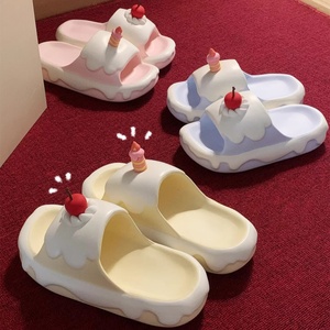 XIXITIAO Vente <span class=keywords><strong>en</strong></span> gros de tongs pour filles Kawaii Cherry Cream Cake EVA antidérapantes, sandales d'été mignonnes pour l'intérieur <span class=keywords><strong>et</strong></span> l'extérieur pour les étudiants - Product Image 6