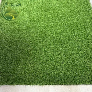 Fabricant de <span class=keywords><strong>gazon</strong></span> artificiel, prix bas, haute qualité, utilisé pour l'aménagement paysager, les jardins et la <span class=keywords><strong>d</strong></span>écoration des hôtels, <span class=keywords><strong>gazon</strong></span> synthétique ignifuge - Product Image 2