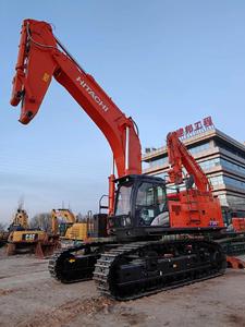 รถขุดตีนตะขาบฮิตาชิ รุ่น Zaxis 730 LCH สีแดง อุปกรณ์ก่อสร้างสำหรับงานหนัก - Product Image 2