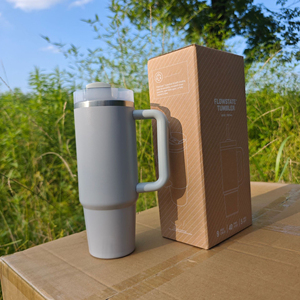 Vaso de acero inoxidable de doble pared de 30oz Taza de café de viaje aislada al vacío Taza termo con construcción duradera - Product Image 2