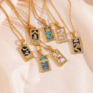 Kleurrijke Vierkante Mystieke Tarotkaart Ketting Vergulde Emaille Micro Zirkoon Amulet Hanger Met Star Moon Sun Design - Product Image 6