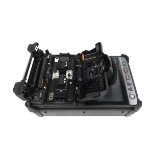 Soudeuse par fusion de fibres optiques portable Fujikura 27S à cœur unique pour la production de fibres optiques - Product Image 4