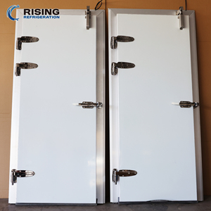 Puerta con Bisagras para Cuarto Frío a Precio de Fábrica con Cierre Automático de Seguridad - Product Image 2