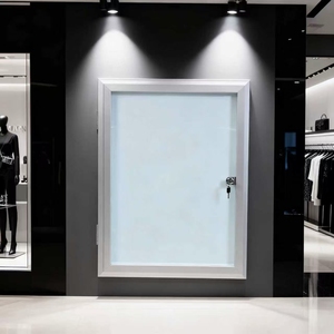 Vitrine murale verrouillable avec cadre en aluminium blanc et <span class=keywords><strong>porte</strong></span> transparente pour une présentation sécurisée des informations - Product Image 3