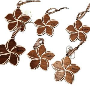 Servicio de Corte Láser Personalizado, Adornos de Madera con Diseño Hawaiano Ohana, Colgante Encantador Navideño Hawaiano 3D con Plumeri - Product Image 1