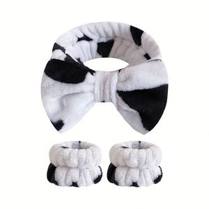 Ensemble bandeau et bracelets en tissu imprimé vache, doux, noir et blanc à pois, pour le lavage du visage, le maquillage, le spa, les soins de la peau, cadeau mignon - Product Image 6