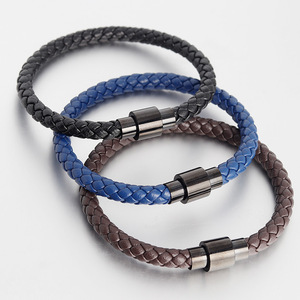 Bracelet en cuir tressé et acier inoxydable, bracelet minimaliste en cuir véritable pour homme - Product Image 1