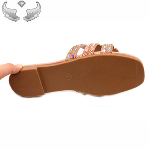 Fashionable Summer Outdoor Wholesale High-quality Rhinestone <b>Soft</b>-soled Women's <b>slippers</b> Sandals Comfortable and Durable Sandals - Product Image 6