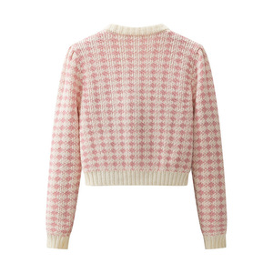 Cardigan en tricot à carreaux rose et blanc pour femme avec broche en forme de cœur, manches longues, col rond, style vintage, anti-boulochage - Product Image 2