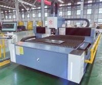 Machine de découpe laser à fibre CNC 1500x3000mm 3KW pour l'acier inoxydable, l'acier au carbone, l'aluminium, la découpe de tôles métalliques
