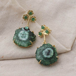 Pendientes artesanales de latón con forma de gota de agua y piedra natural verde para mujer, joyería étnica de moda para fiestas y bodas. - Product Image 5