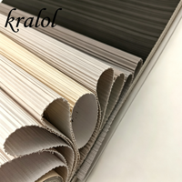 Papier peint vinyle rayé exquis, revêtements muraux en PVC gaufré, support en tissu, papier peint de luxe pour appartements, hôtels, villas