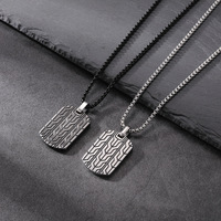 Collier pour homme avec pendentif militaire vintage en acier inoxydable brossé effet bande de roue de pneu, chaîne noire, cadeau de bijoux pour homme