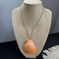 Collier de plage en pierre naturelle avec pendentif coquillage, plaqué or, perles d'eau douce, style océan, bijoux bohèmes pour boutiques (vente en gros)