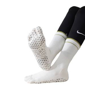 Calcetines de yoga de cinco dedos hasta la pantorrilla, antideslizantes, de algodón, para pilates y fitness, para mujer, primavera y otoño - Product Image 4