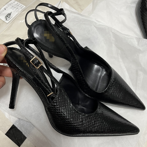 F0112 ZA Escarpins à Talons Fins Hauts et Bride Cheville pour Femme, Noirs, à Bout Pointu Fermé, Idéaux pour le Bureau et les Tenues Habillées, Vente en Gros - Product Image 1