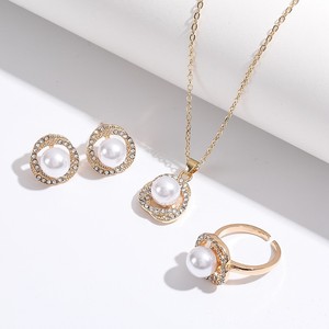 Juego de Joyería de Lujo Ligero, Elegante, Francés, con Perlas, Aretes, Collar y Anillo para Mujer, Accesorios de Alta Calidad con Pedrería - Product Image 5