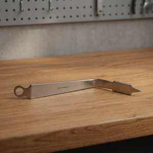 Retractor manual Bent Hohmann de 9.75 pulgadas con punta corta estrecha de 19 mm de profundidad, de acero inoxidable, para cirugía ortopédica, marca Vitra. - Product Image 3