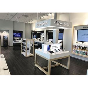 Expositor Moderno e Durável para Celulares com LED, Leve, Acabamento Impermeável e Materiais em Acrílico para Varejo - Product Image 3