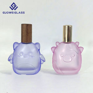 Botella de <span class=keywords><strong>Perfume</strong></span> de Vidrio de 30 ml, Multicolor, Personalizable, con Diseño de Monstruo Adorable, Pulverizador y Diseño Serigrafiado - Product Image 1