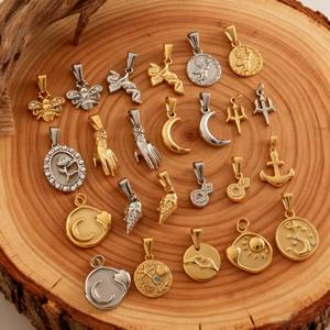 Dijes de Acero Inoxidable Chapados en Oro de 18k con Iconos de Estilo de Vida - Dijes de Helado, Ángel, Abeja, Amor, Luna y Estrella para Mujer para la Creación de Joyería DIY - Product Image 3
