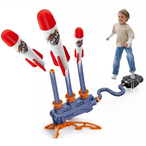 Brinquedos 2023 Hot Selling Três Shooter Air Pressure Pé Outdoor Sports Brinquedos EVA Foam Pedal Stomp Rocket Launcher Para Crianças