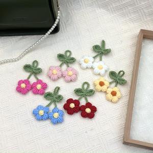 Llavero de Flores Tejidas a Crochet Hechas a Mano, con 5 Pétalos, <span class=keywords><strong>para</strong></span> Bolso, Cartera o Decoración de Coche - Product Image 5