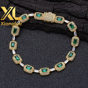 Bague Chevalière de Luxe Plaqué Or 18K, Entièrement Sertie de Diamants Ronds et de Zircons Brillants, Style Hip-Hop, pour Hommes et Femmes, Vente en Gros - Product Image 2