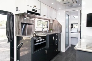 Neue Gonow RDC236 DISCOVERER CARAVAN RV Automatik getriebe AWD Drive Stoffs itze Links lenkung R15 Reifengröße Euro VI Gas/Benzin - Product Image 6