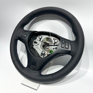 <span class=keywords><strong>Volant</strong></span> <span class=keywords><strong>de</strong></span> <span class=keywords><strong>voiture</strong></span> en cuir Alcantara haut <span class=keywords><strong>de</strong></span> gamme, vente directe d'usine, pour BMW E90 E91 E92 E93 E82 E88 E87 M3, <span class=keywords><strong>volant</strong></span> sport - Product Image 4