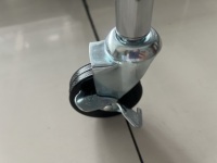 Banc de travail XIANGYING - Certifié NSF, robuste, capacité de charge de 300 kg/m, pieds réglables en hauteur, finition mate brossée, au niveau du sol
