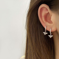 Superbes Boucles d'Oreilles Huggies Foxi en Gros Bijouterie Plaqué Or 18 carats Pendantes Abeille Créoles pour Femme