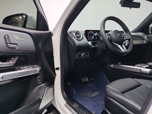 Se Busca Agente Exclusivo: Auto Usado <span class=keywords><strong>Mercedes</strong></span>-Benz GLB180 2022 1.3T 7DCT FWD, Asientos Eléctricos, Techo Panorámico, Directo de Fábrica, en Stock - Product Image 4