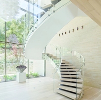 Escalier incurvé/arc en spirale pour l'intérieur, luxe, décoration moderne pour la maison, escalier en verre, escalier en bois