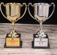 2025 Chine Usine En Gros En Plastique Personnalisé Étudiant Trophée 19cm et 22cm Meilleure Qualité Sport Coupe Trophée